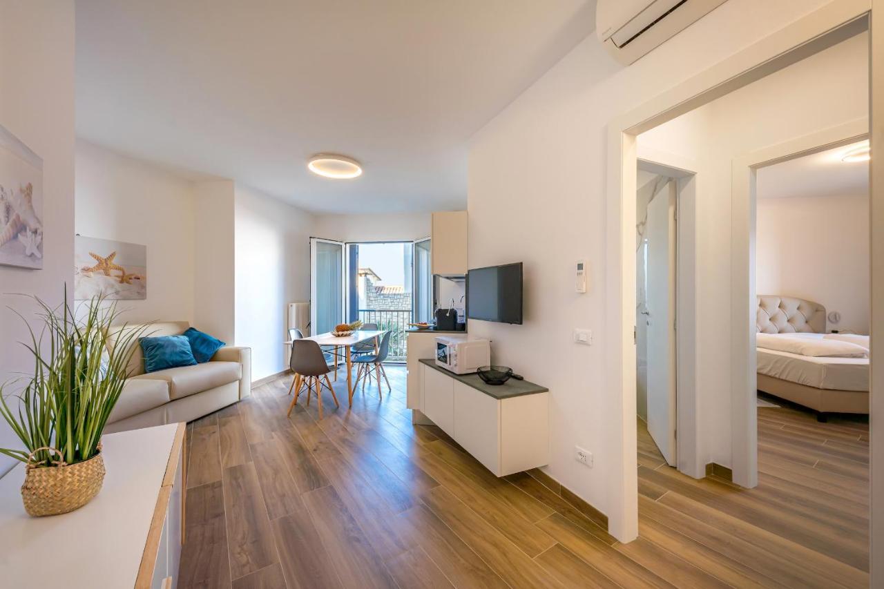 Ferrari Apartments Levante Caorle Bagian luar foto