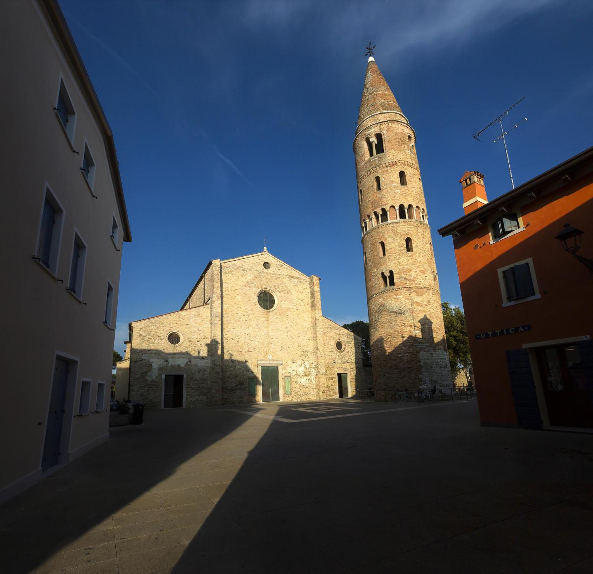 Ferrari Apartments Levante Caorle Bagian luar foto